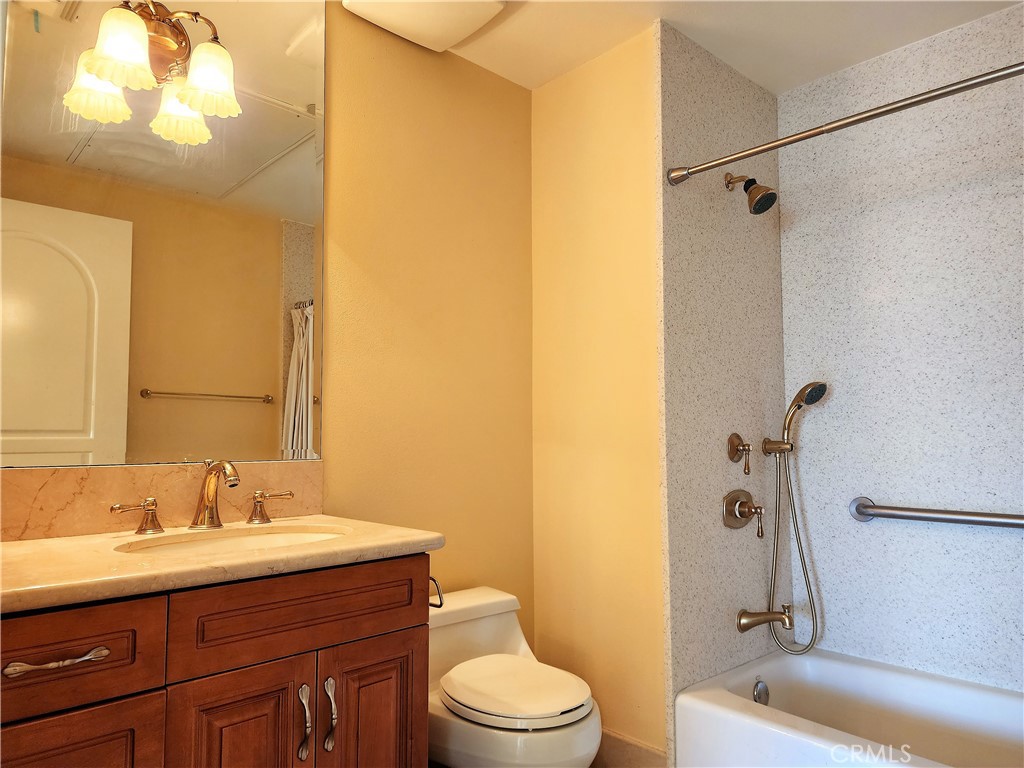 13798 Roswell Avenue A208