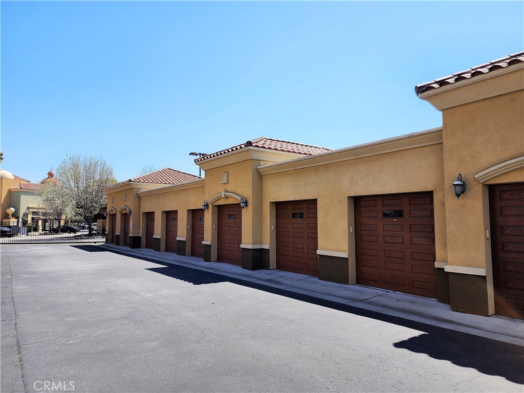 13798 Roswell Avenue A208