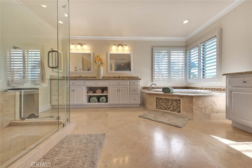 4592 Torrey Pines Drive