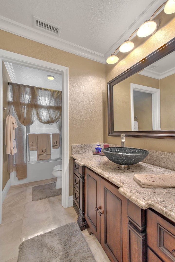 4592 Torrey Pines Drive