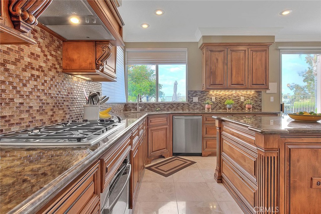 4592 Torrey Pines Drive