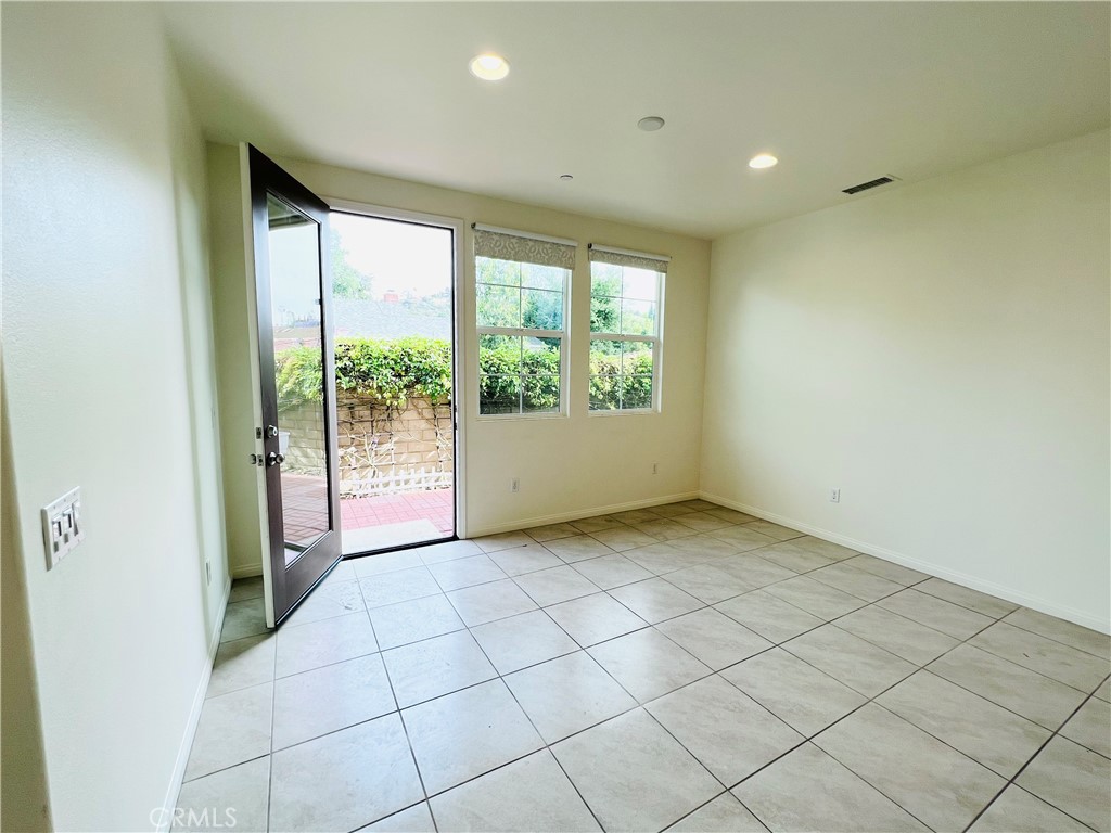 2039 Tracy Lane
