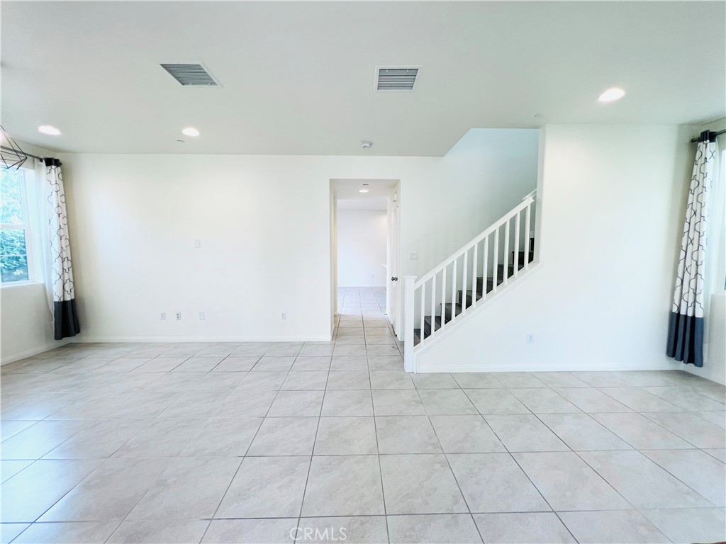 2039 Tracy Lane