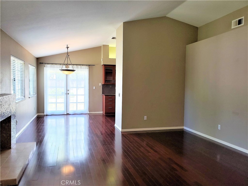 2803 Ravenwood Court
