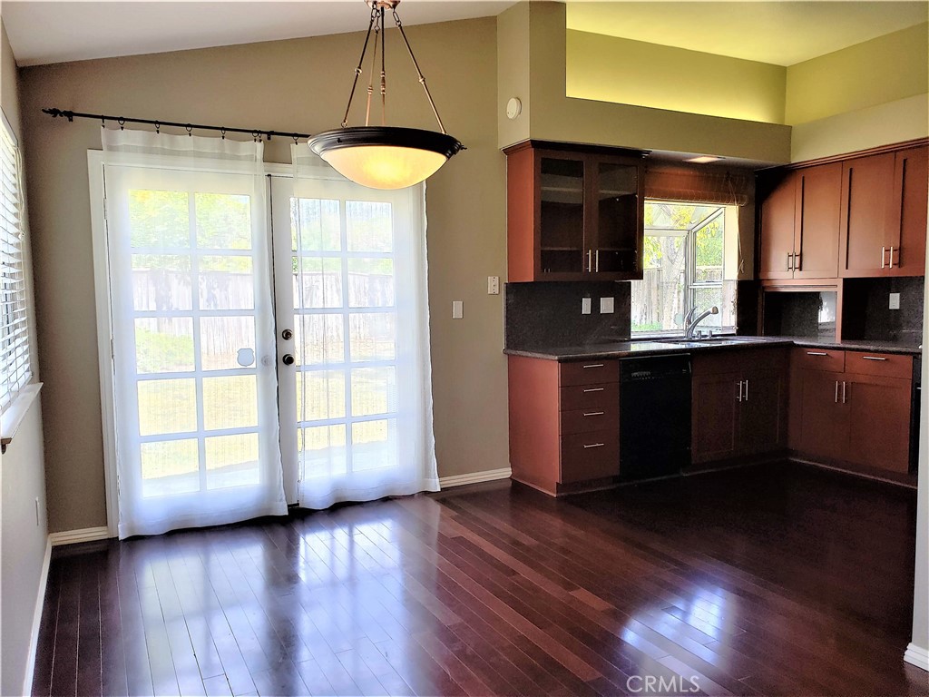 2803 Ravenwood Court