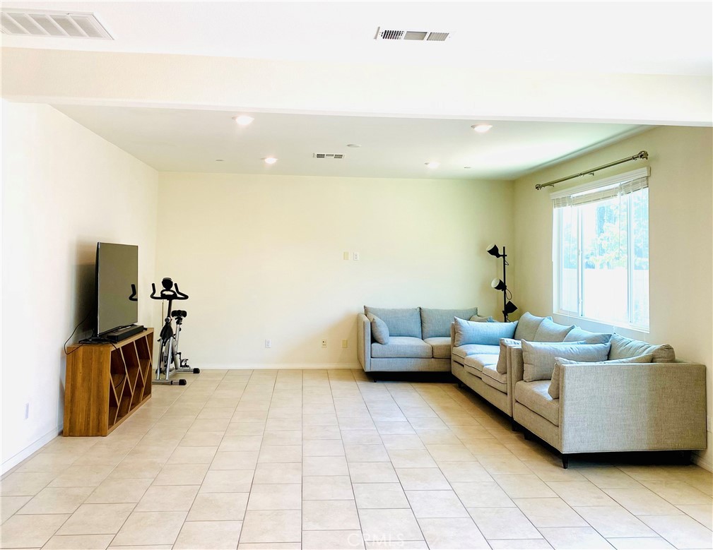 6225 Cumberland Street