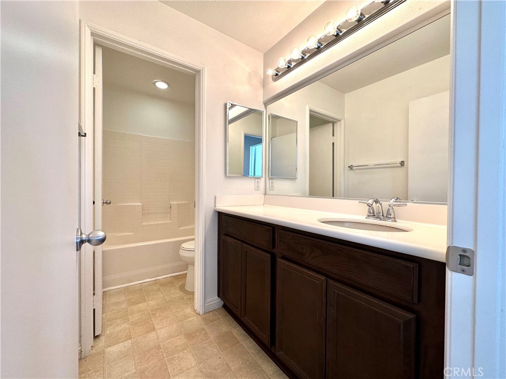 15098 Ridgebriar Lane