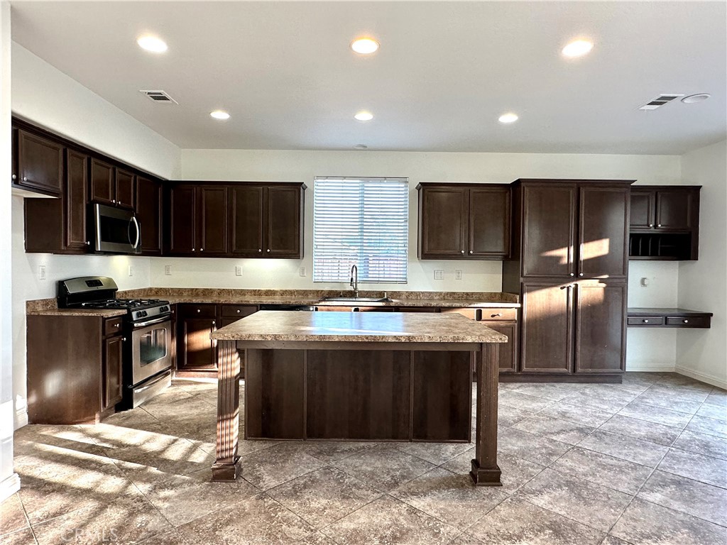15098 Ridgebriar Lane