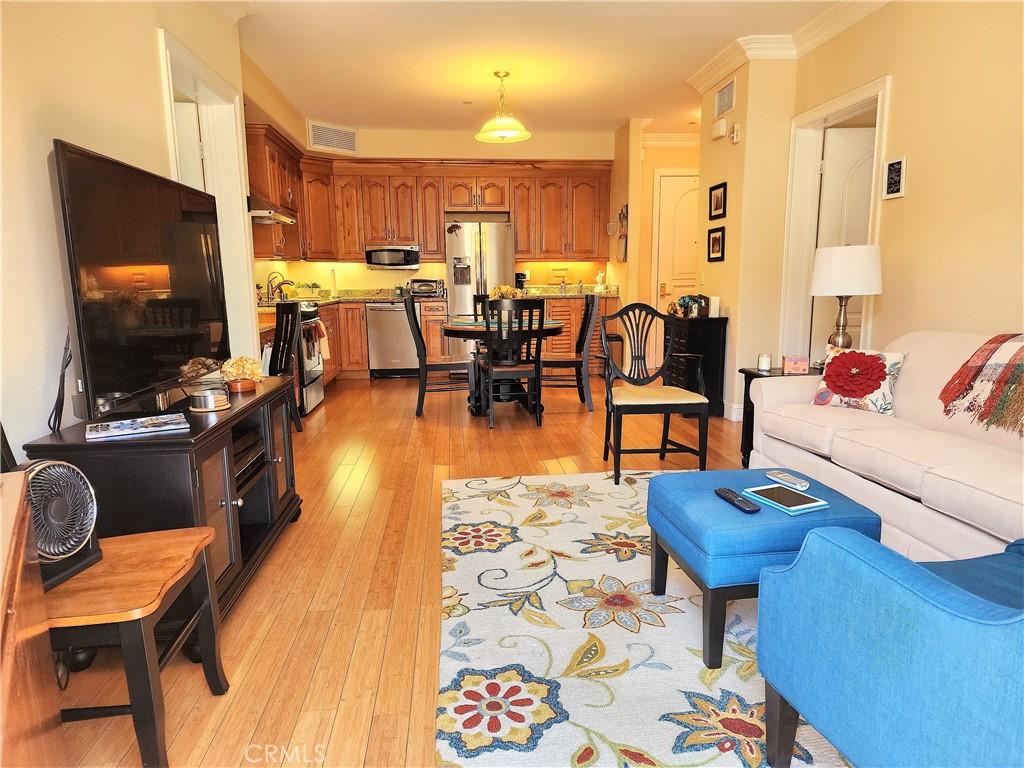 13798 Roswell Avenue C186