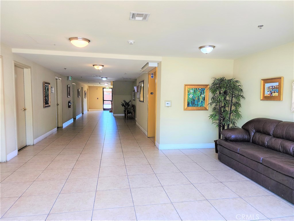 13798 Roswell Avenue C186