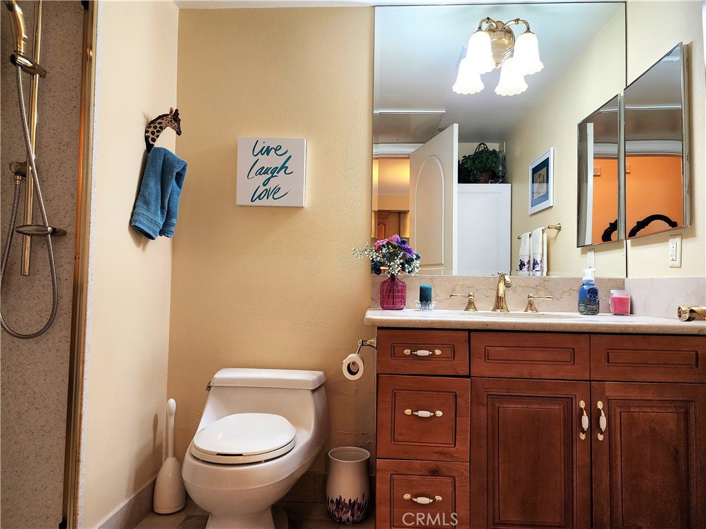 13798 Roswell Avenue C186
