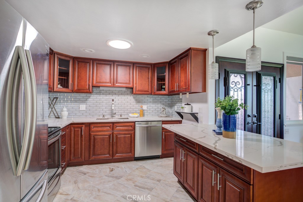 1941 MCKINNEY WAY 15E