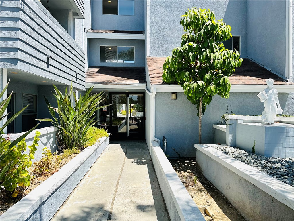 7640 Oso Avenue 309