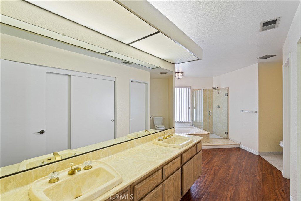 59 Rolling Ridge Drive