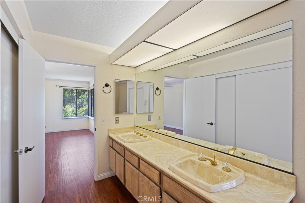59 Rolling Ridge Drive