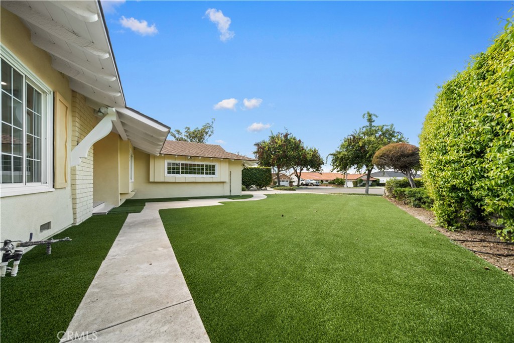 1549 Harmony Lane