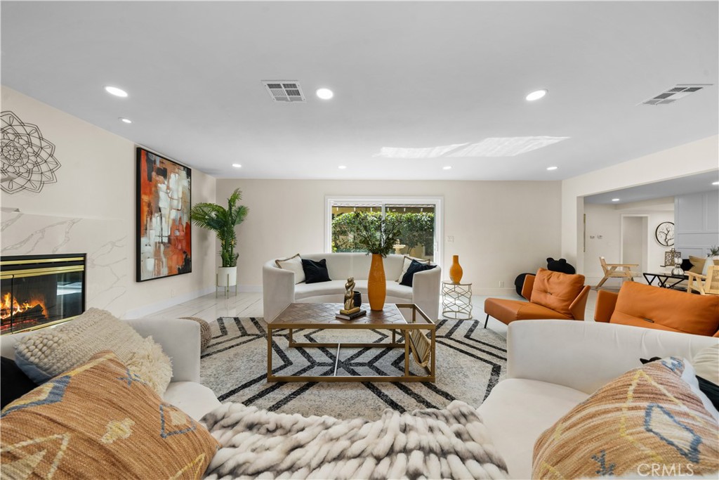 1549 Harmony Lane
