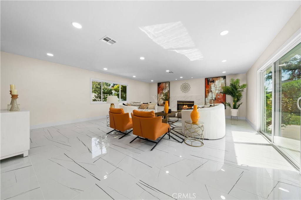 1549 Harmony Lane