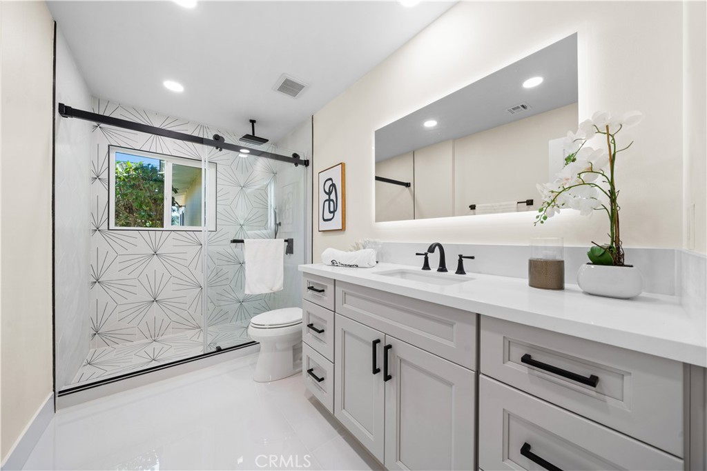 1549 Harmony Lane