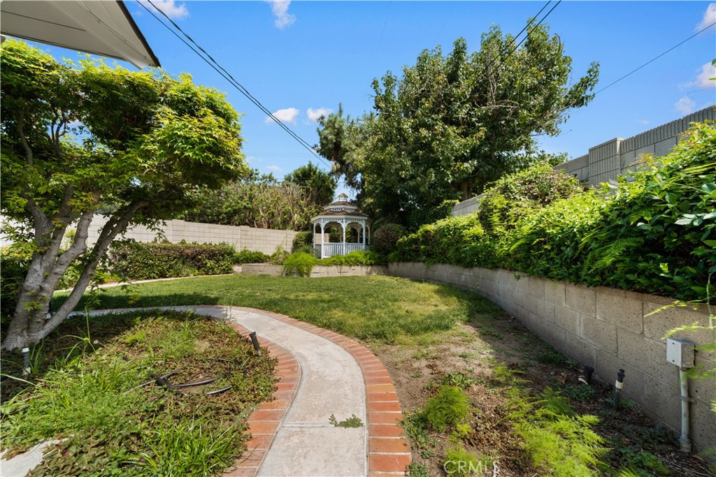 1549 Harmony Lane