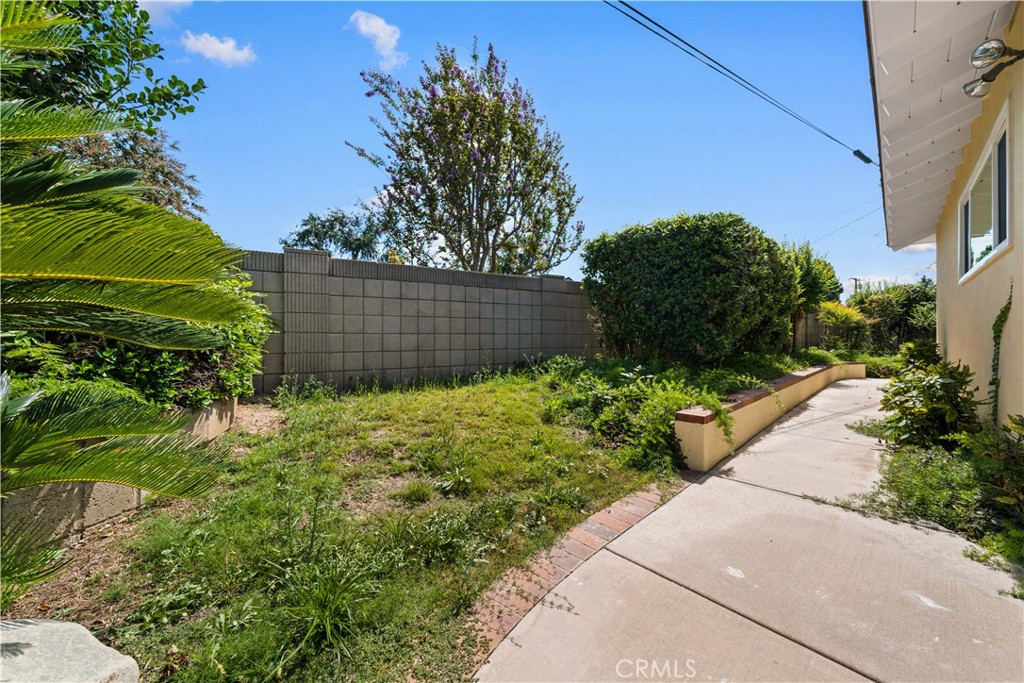 1549 Harmony Lane