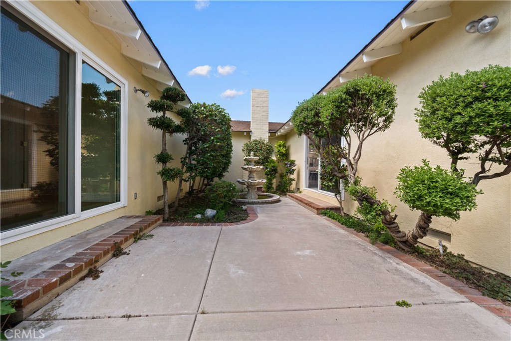 1549 Harmony Lane
