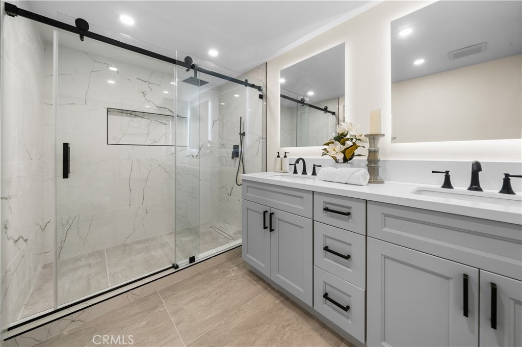 1549 Harmony Lane
