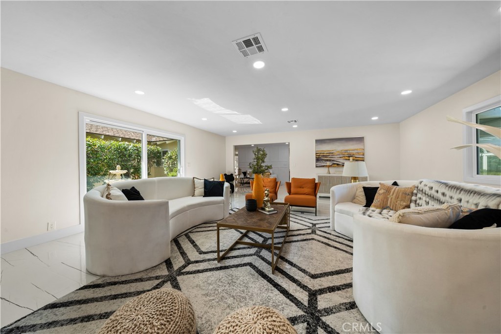 1549 Harmony Lane