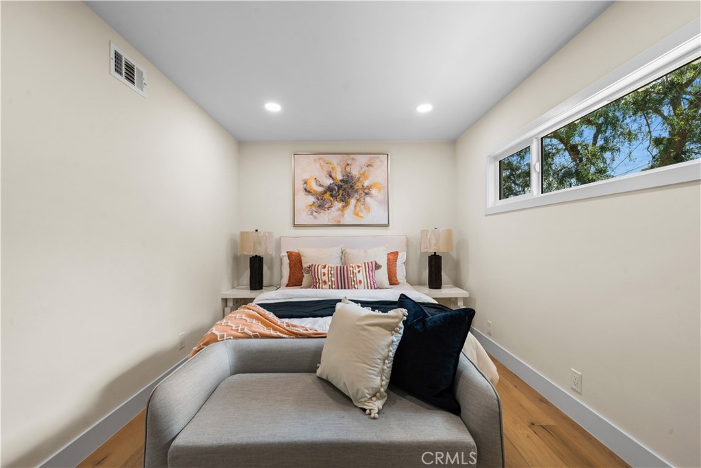 1549 Harmony Lane