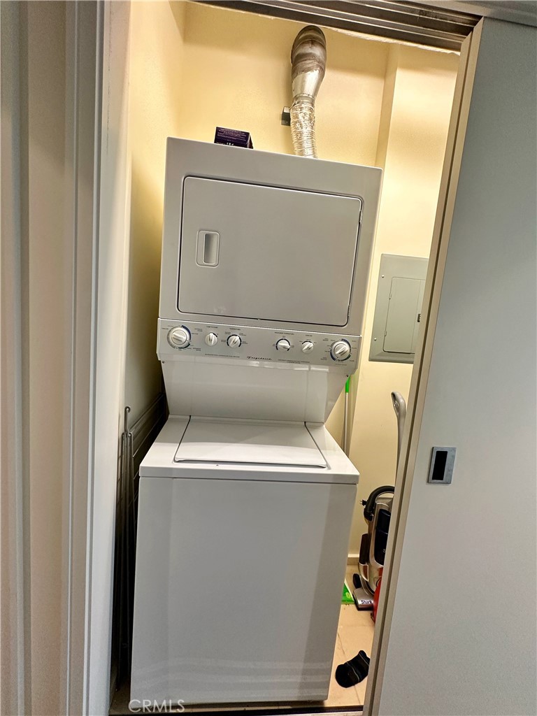 1155 S Grand Avenue 1017