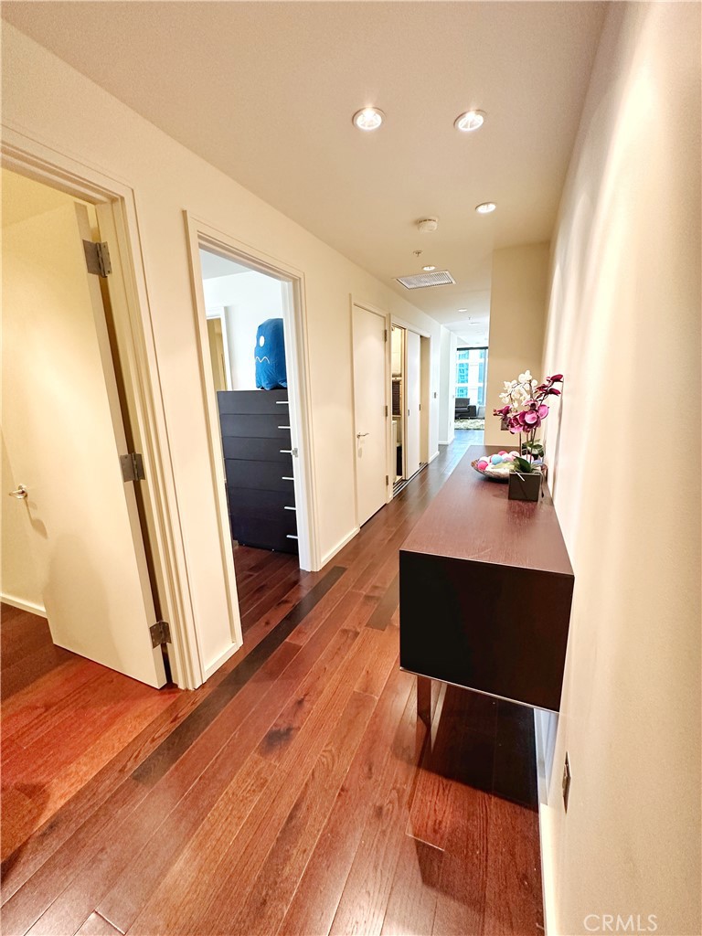 1155 S Grand Avenue 1017