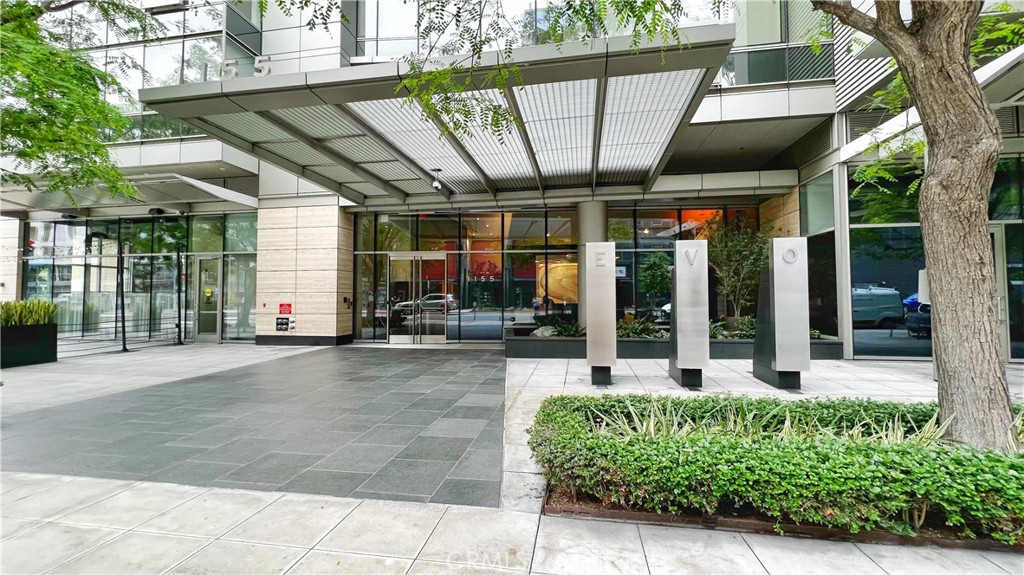 1155 S Grand Avenue 1017