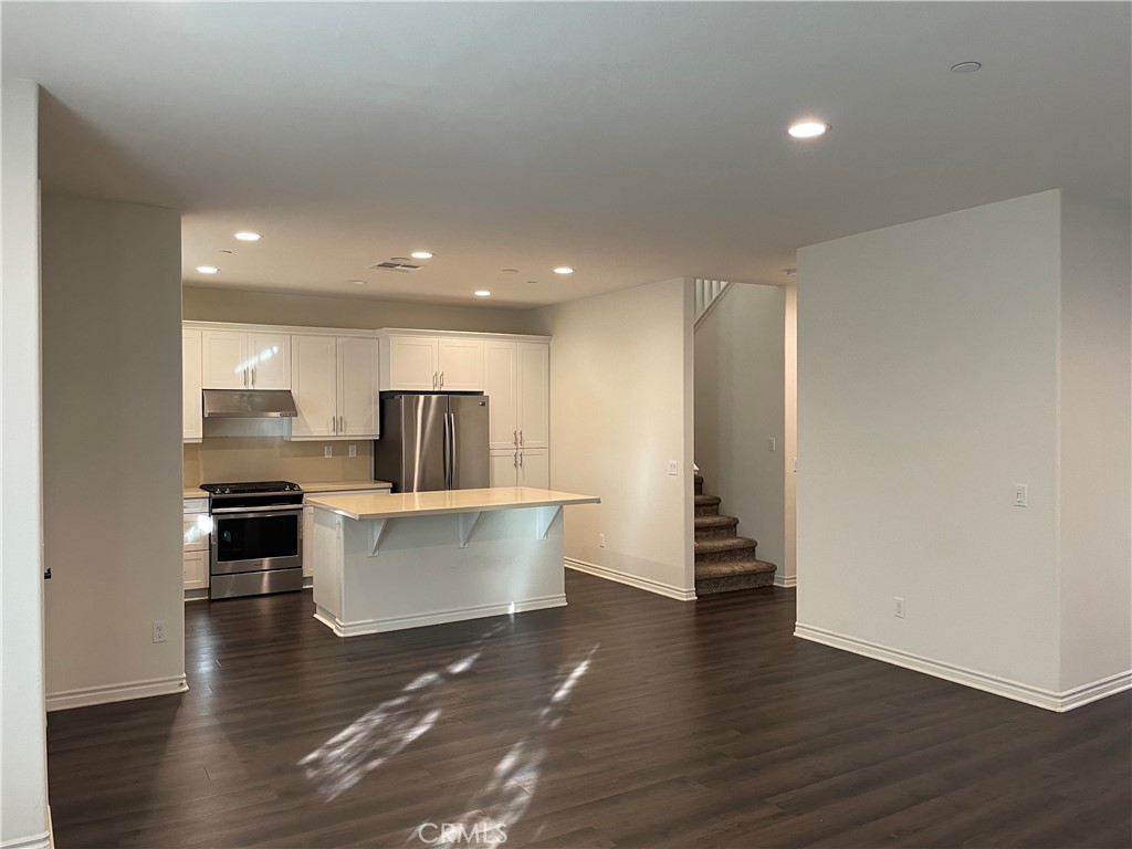 15927 Mentz Court