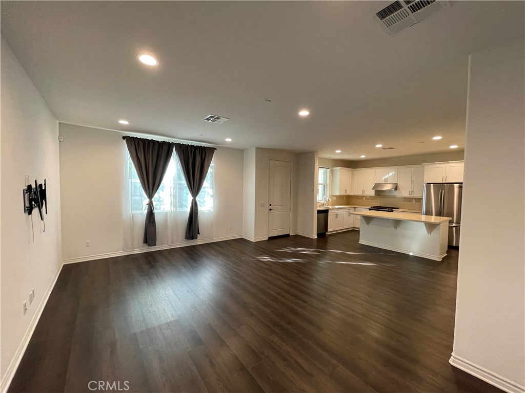 15927 Mentz Court