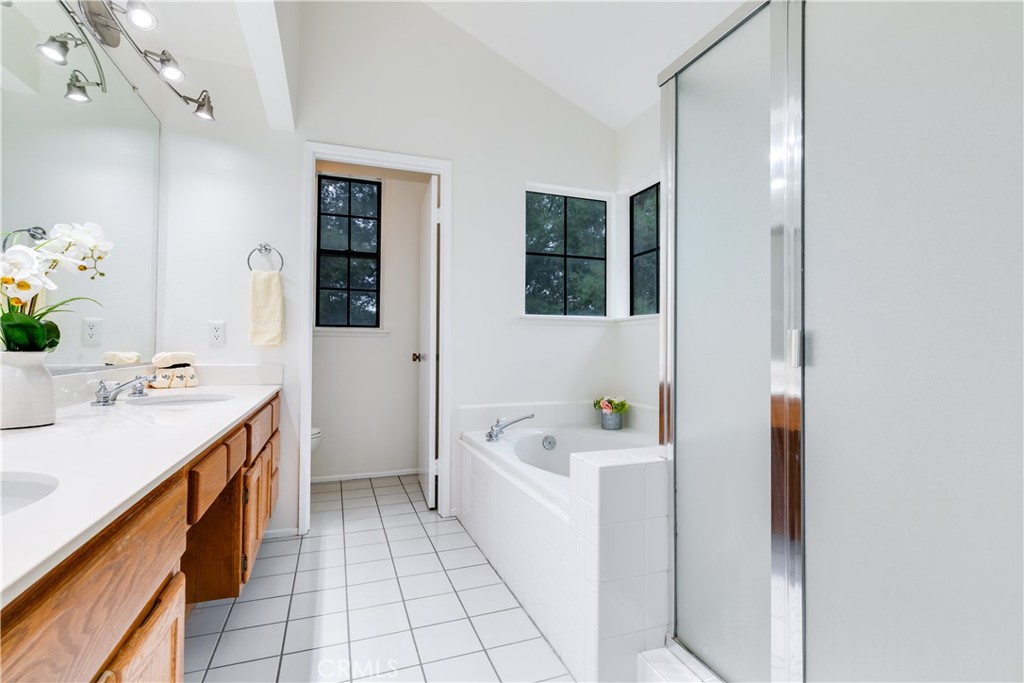 22915 Colombard Lane 4