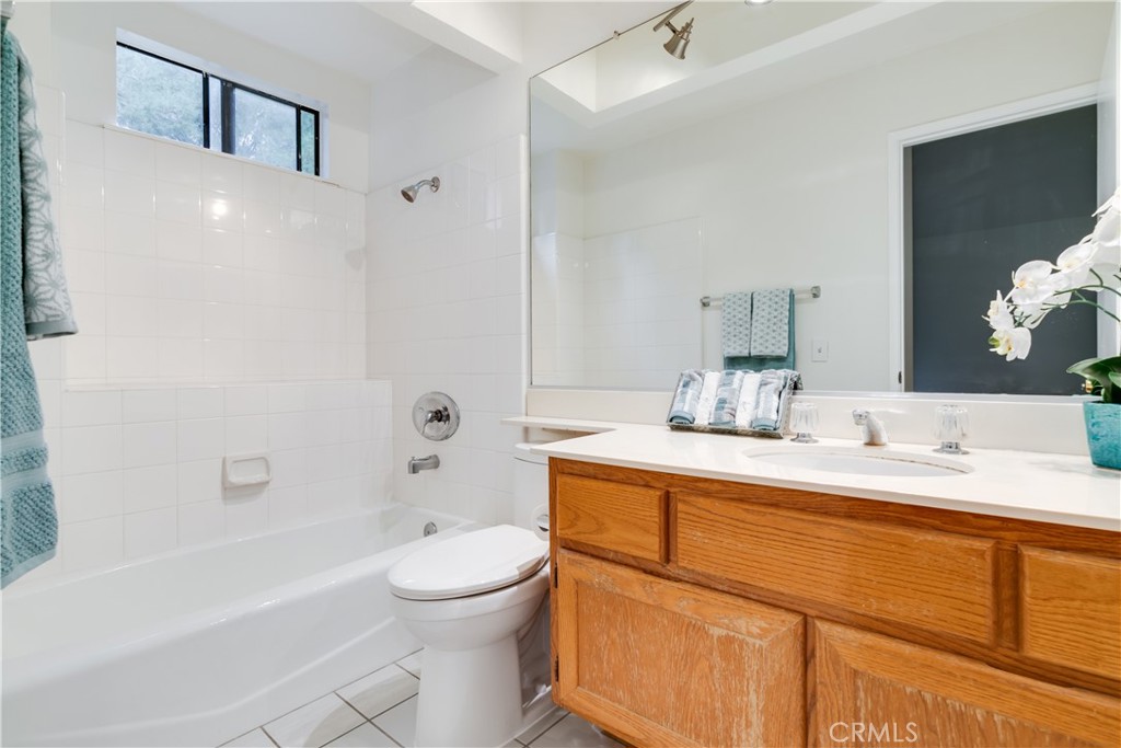 22915 Colombard Lane 4