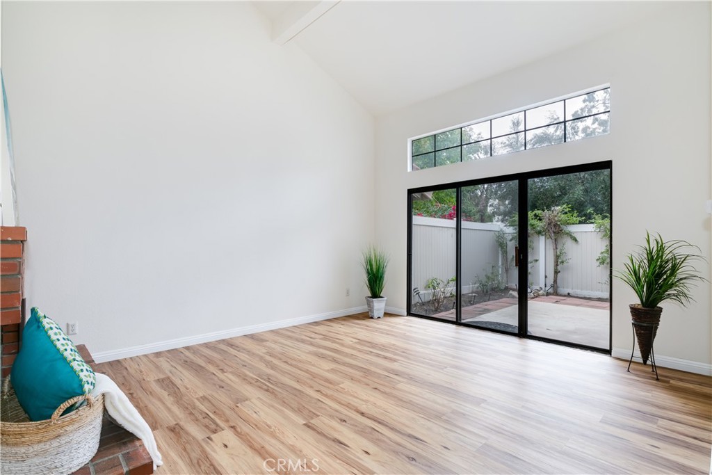 22915 Colombard Lane 4