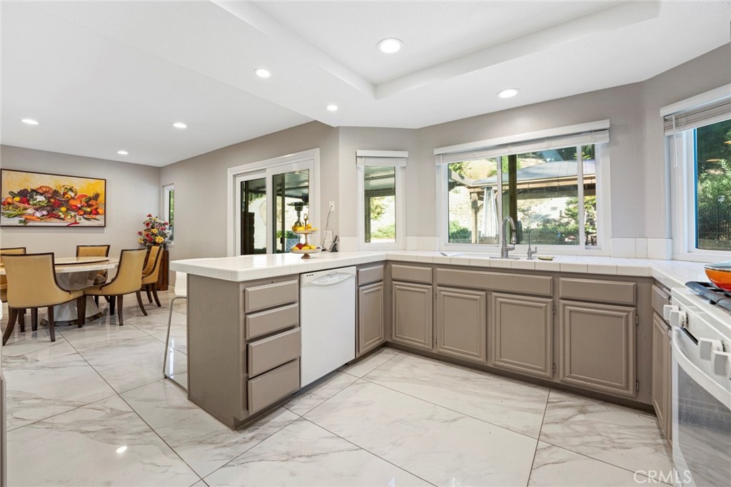 1090 Heaton Moor Drive