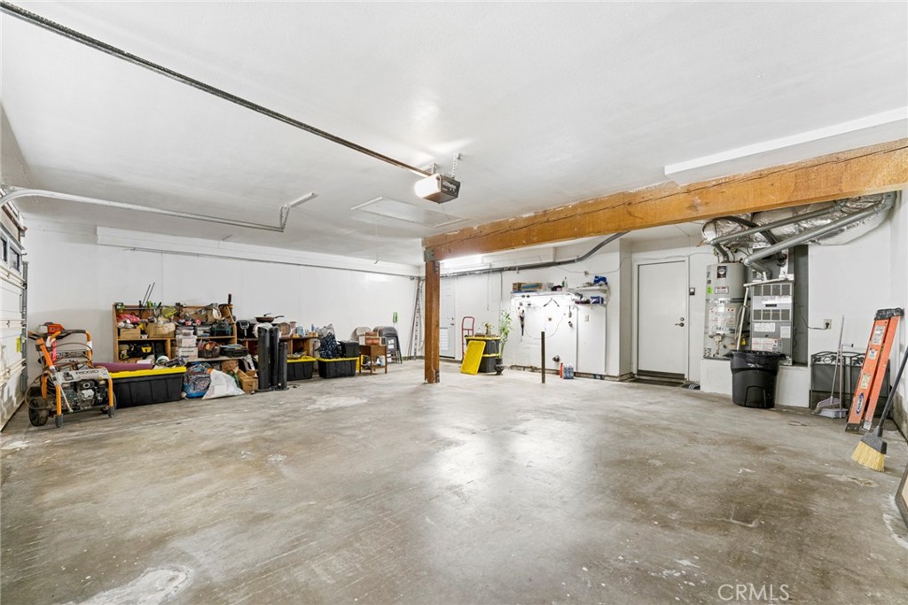 1090 Heaton Moor Drive