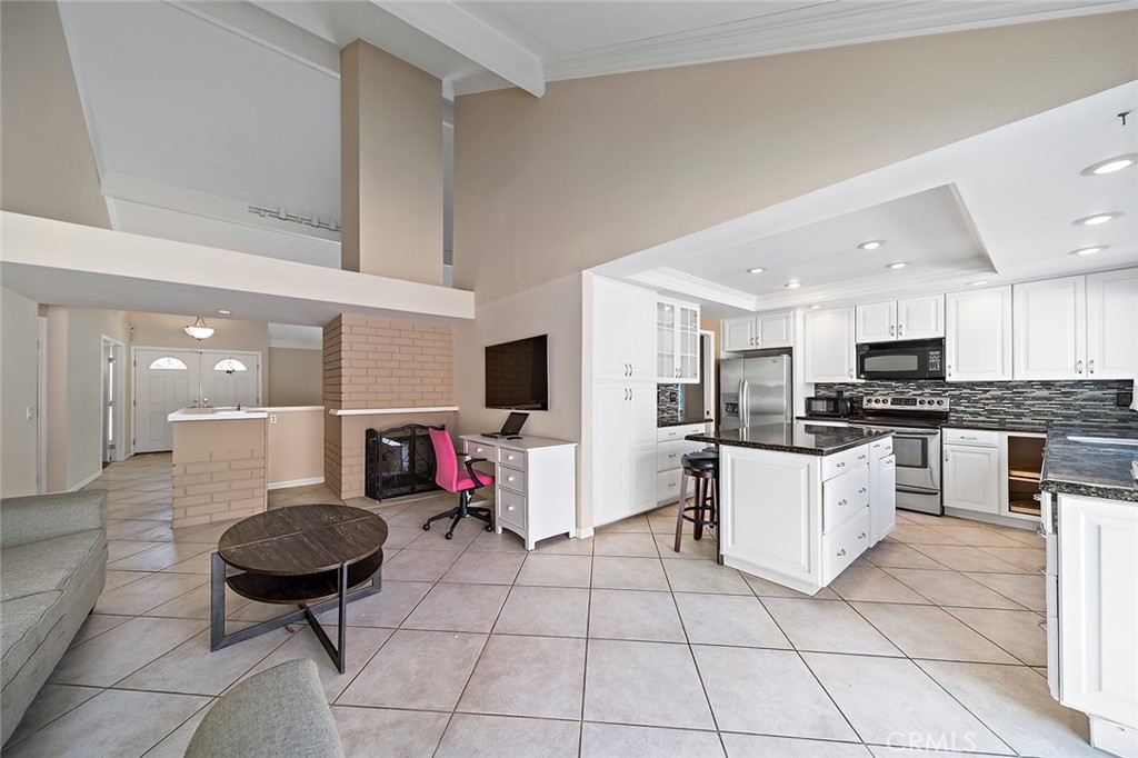 22707 Mountain Laurel Way