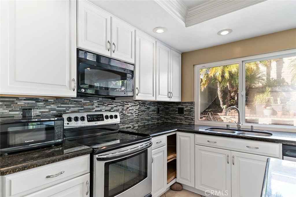 22707 Mountain Laurel Way