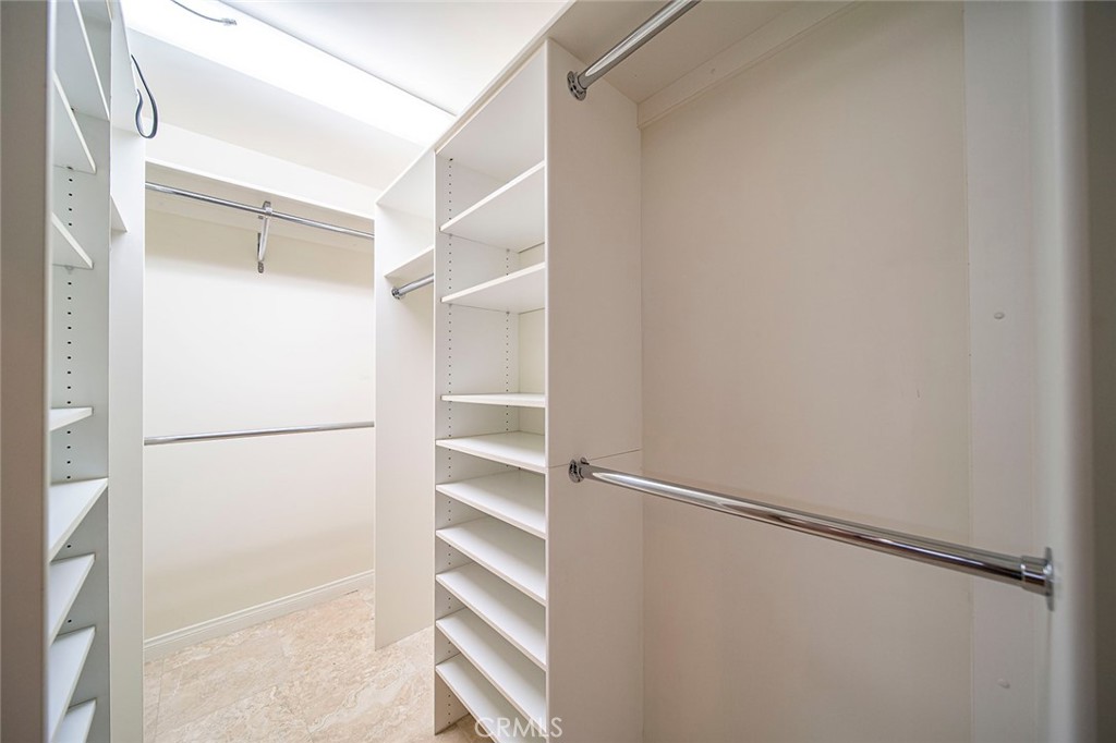 22707 Mountain Laurel Way