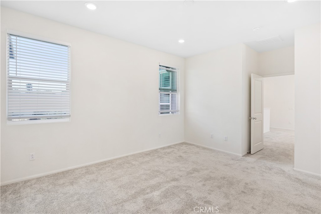 1019 Hudson Lane