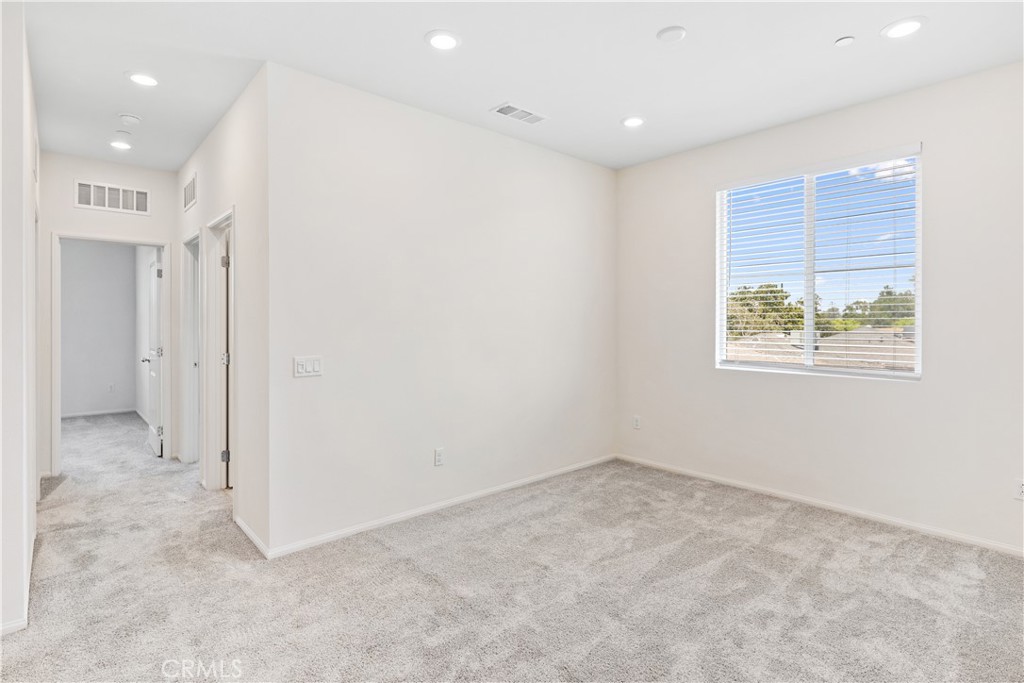 1019 Hudson Lane