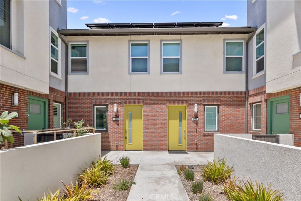 1019 Hudson Lane