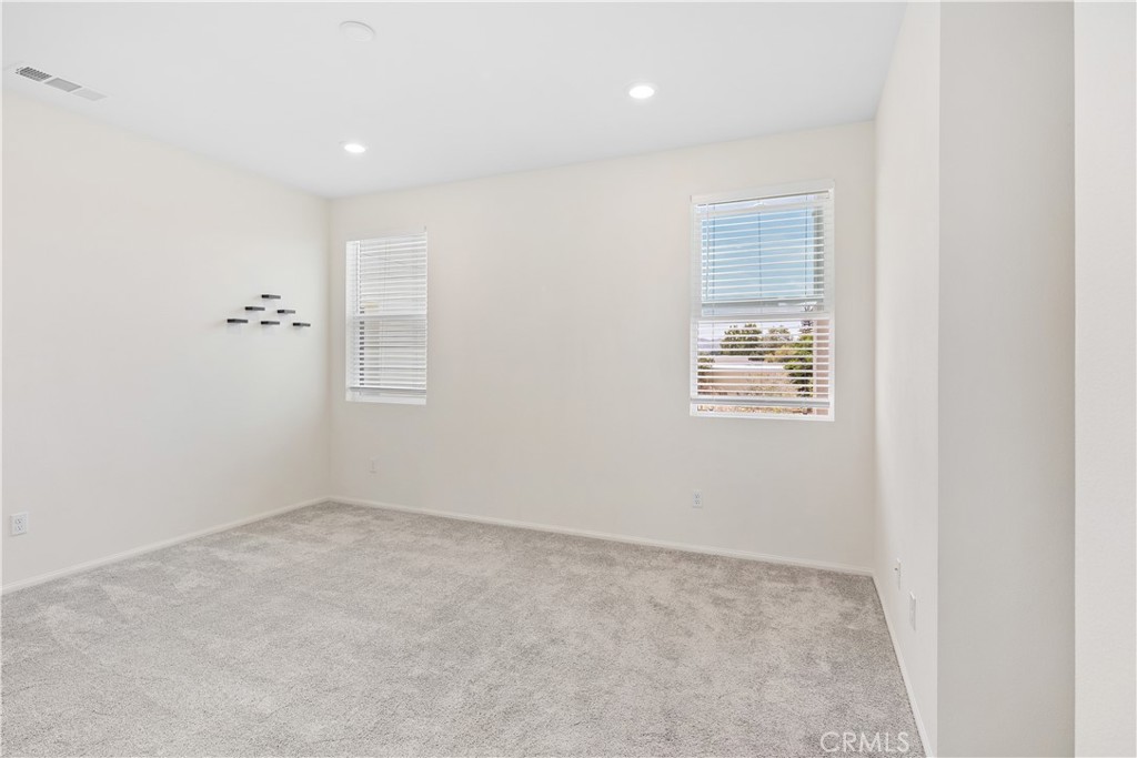 1019 Hudson Lane