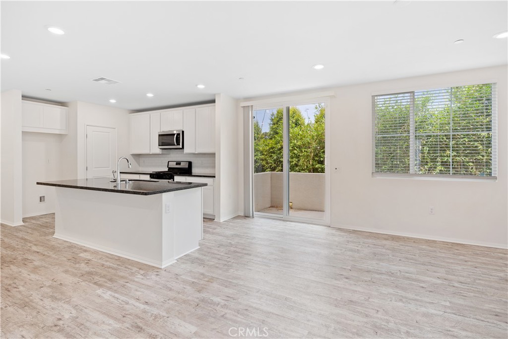 1019 Hudson Lane