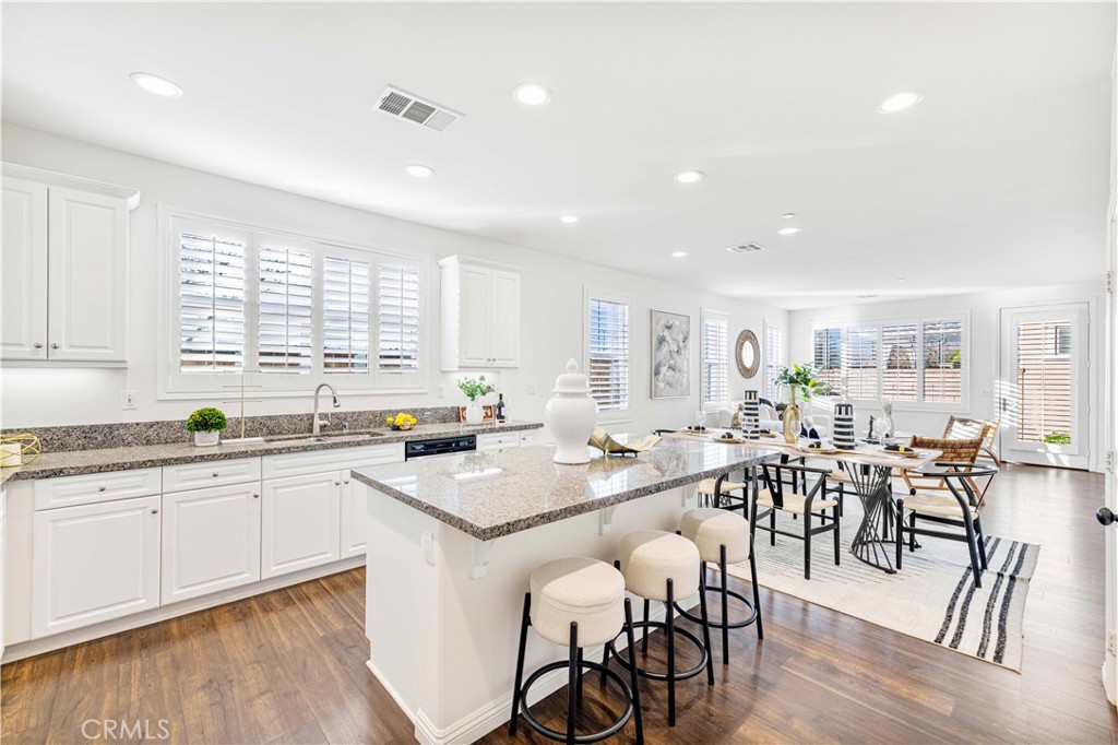 4004 S Cloverdale Way