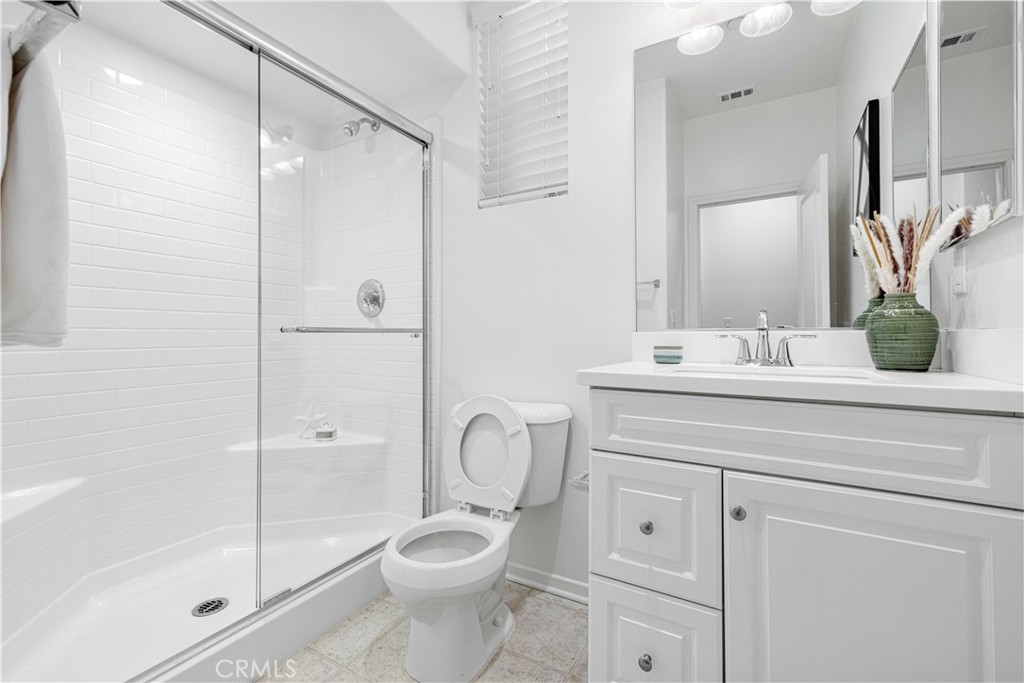 4004 S Cloverdale Way