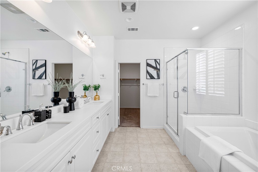 4004 S Cloverdale Way